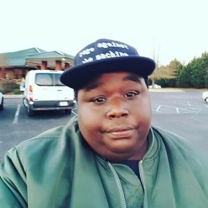 Meet your Posher, Dennis